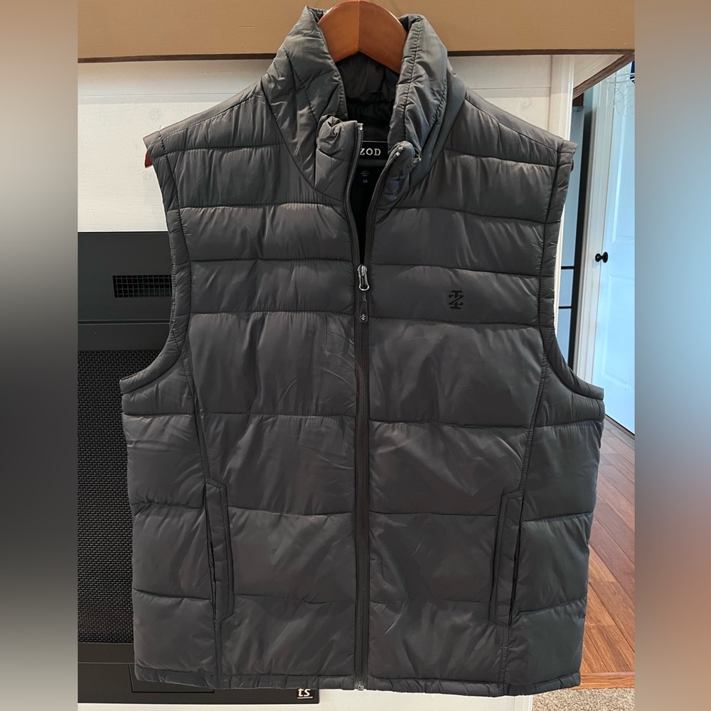 IZOD Advantage Performance puffer mens large vest Gray EUC